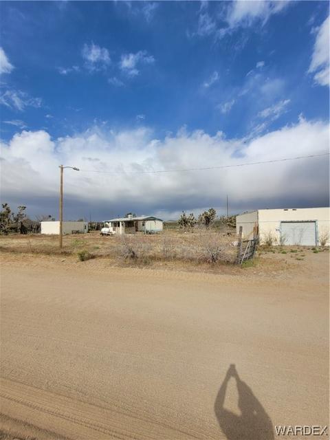 18273 N Olive Dr, Dolan Springs, AZ 86441