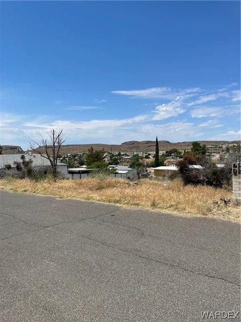 711 Parkview Ave, Kingman, AZ 86401