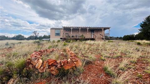64525 N Flaming Star Dr, Seligman, AZ 86337