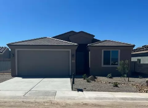 3339 Palmeras St, Kingman, AZ 86401