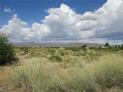 3688 Adobe Rd, Golden Valley, AZ 86413