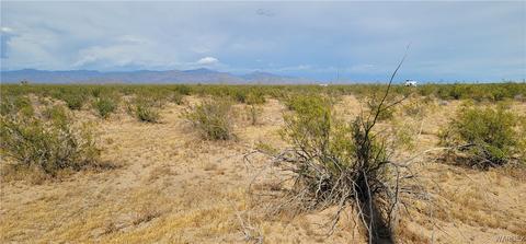 000 W Quartz Rd, Yucca, AZ 86438