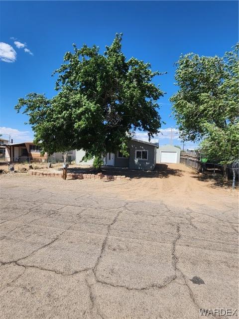 3571 E Bluebird Ln, Kingman, AZ 86409