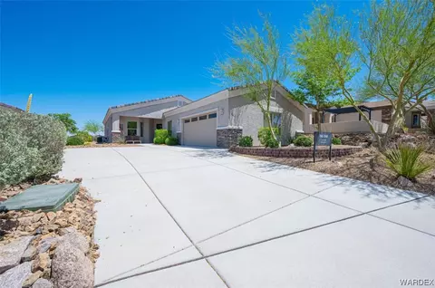 2611 Woods Canyon Rd, Bullhead City, AZ 86442