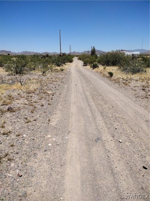 000 N Eden Rd, Golden Valley, AZ 86413