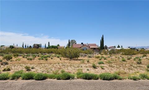 7727 E Larkspur Dr, Kingman, AZ 86401