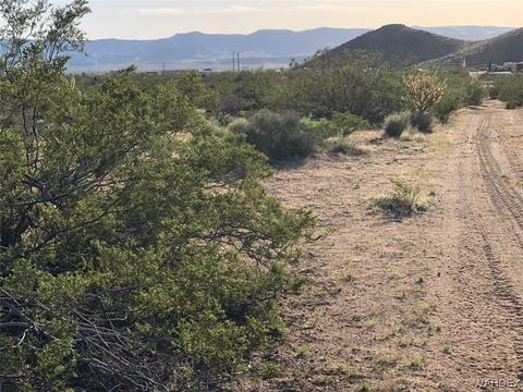 000 Stewart Mountain Rd, Golden Valley, AZ 86413
