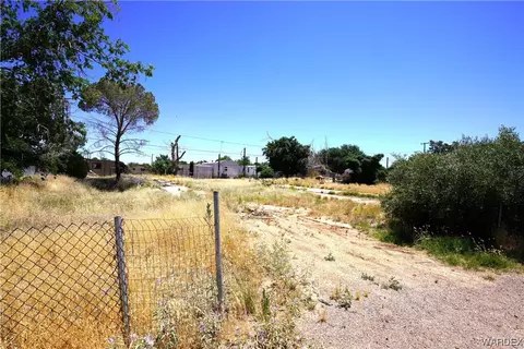 3565 E Robin Ln, Kingman, AZ 86409 photo 4