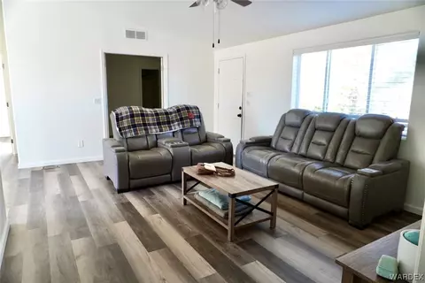 2972 E Calle Dimas, Kingman, AZ 86409 photo 7