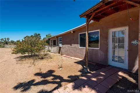 18837 N Spur Dr, Dolan Springs, AZ 86441