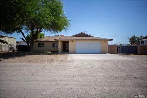10200 S Jamaica Dr, Mohave Valley, AZ 86440