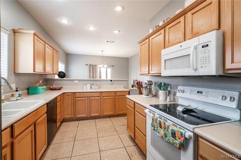 7114 E Stoneaxe Dr, Kingman, AZ 86401 photo 3