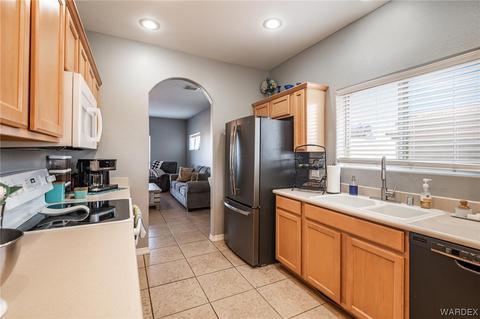 7114 E Stoneaxe Dr, Kingman, AZ 86401 photo 5
