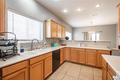 7114 E Stoneaxe Dr, Kingman, AZ 86401 photo 4