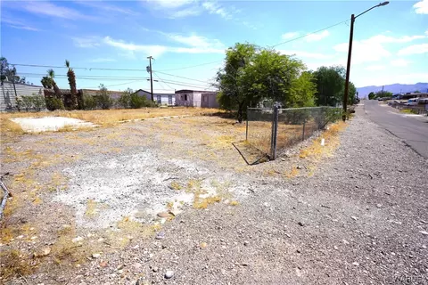 1888 Sea Breeze Ln, Bullhead City, AZ 86442