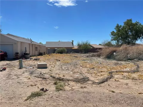 9991 S Kingman Dr, Mohave Valley, AZ 86440