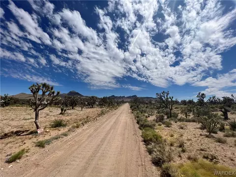 0 Peacock Dr, Dolan Springs, AZ 86441