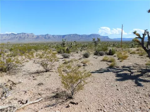 1545 W Cormorant Dr, Meadview, AZ 86444