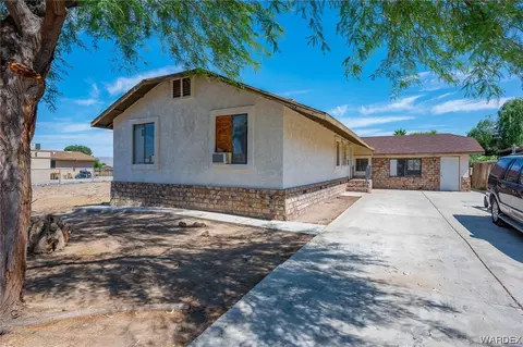 4380 S Los Maderos Dr, Fort Mohave, AZ 86426