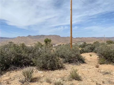 000 E Spring Valley Dr, Hackberry, AZ 86411 photo 3