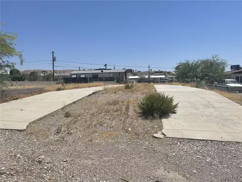 2454 7th St, Bullhead City, AZ 86442