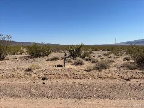 11398 W Rockinghorse Dr, White Hills, AZ 86445