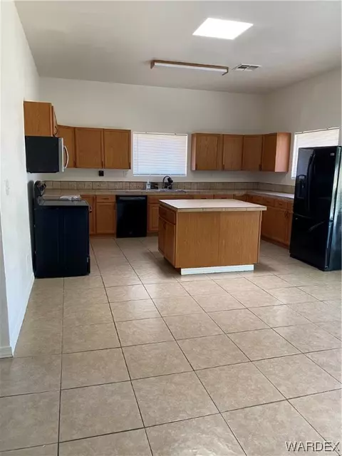 3231 E Suffock Ave, Kingman, AZ 86409 photo 3