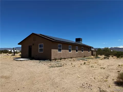 3808 N Mormon Flat Rd, Golden Valley, AZ 86413