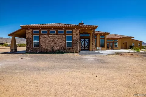756 S Houck Rd, Golden Valley, AZ 86413