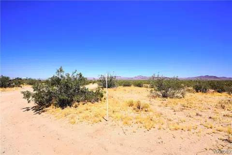 15256 N Calico Dr, Dolan Springs, AZ 86441