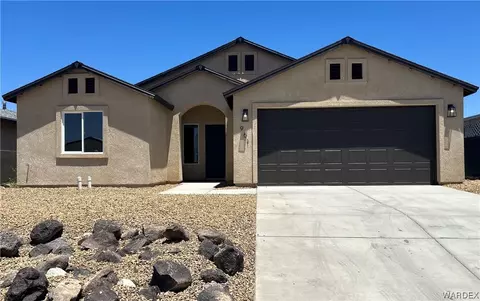 961 Glen Dr, Bullhead City, AZ 86442