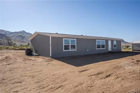 3912 N Bouse, Golden Valley, AZ 86413