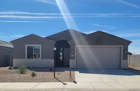 2540 E Colina Vis, Kingman, AZ 86409