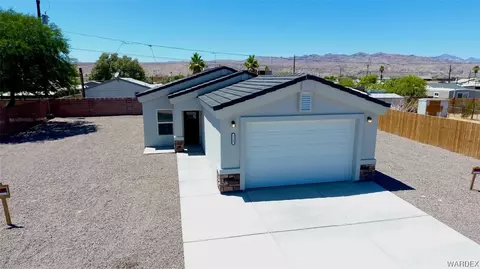 2141 Bermuda Dr, Bullhead City, AZ 86442