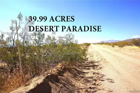 000 S Sundance Kid Rd, Yucca, AZ 86438
