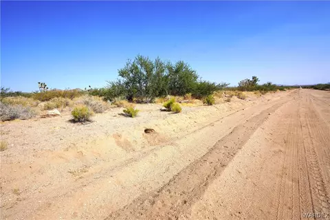 000 E Sunset Dr, Yucca, AZ 86438 photo 5