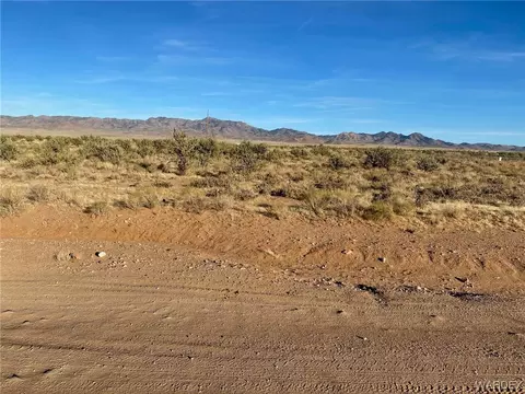 5786 N Logan Dr, Kingman, AZ 86401