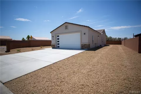 1746 Sugar Bush Pl, Fort Mohave, AZ 86426