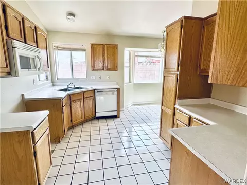 3792 E Packard Ave, Kingman, AZ 86409 photo 9