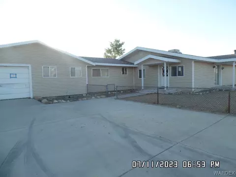 6028 W Franklin Dr, Golden Valley, AZ 86413