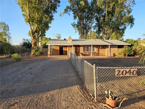 2040 E Hackamore Dr, Mohave Valley, AZ 86440