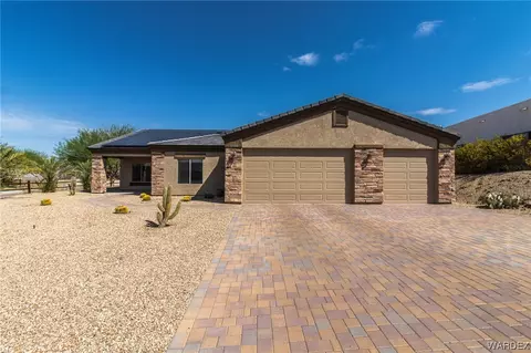 2533 Trade Wind Dr, Bullhead City, AZ 86442