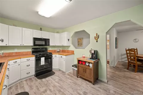 1533 E Devlin Ct, Kingman, AZ 86409 photo 13