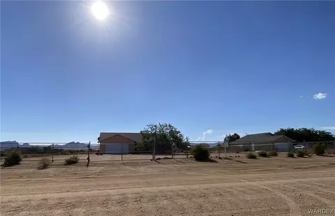 1057 S Teddy Roosevelt Rd, Golden Valley, AZ 86413