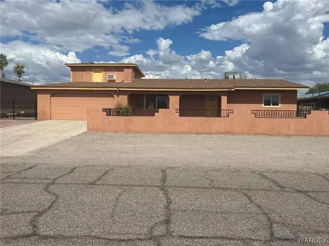 4390 Calle Viveza, Fort Mohave, AZ 86426