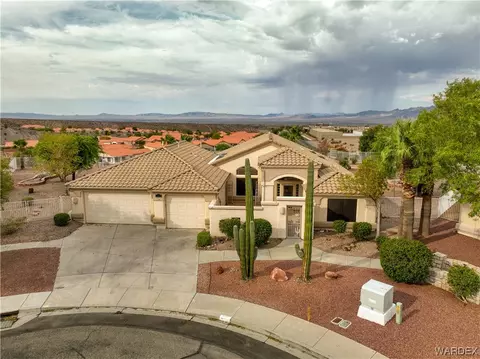 2483 Sundown Cir, Bullhead City, AZ 86442