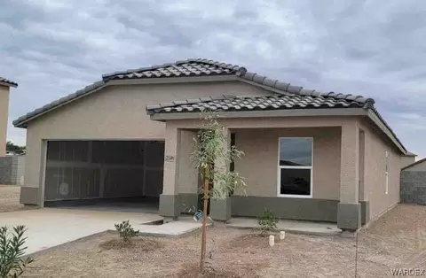 2198 E Arapaho Rd, Fort Mohave, AZ 86426