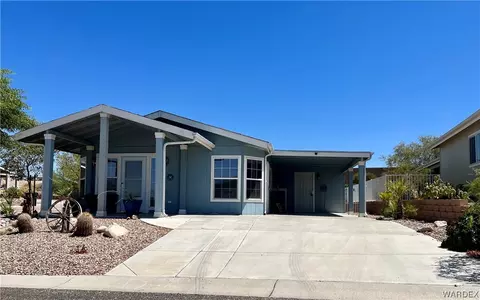 754 Laurel Crest Dr, Bullhead City, AZ 86429