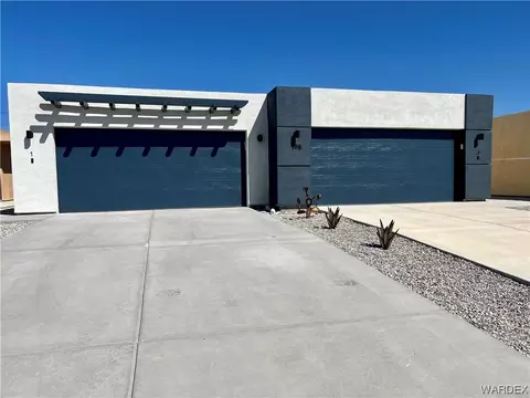 198 Palm Ave, Bullhead City, AZ 86429