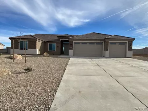 2938 Triangle S St, Kingman, AZ 86401